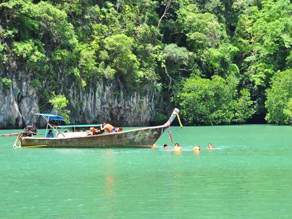 excursion long boat excursion long boat